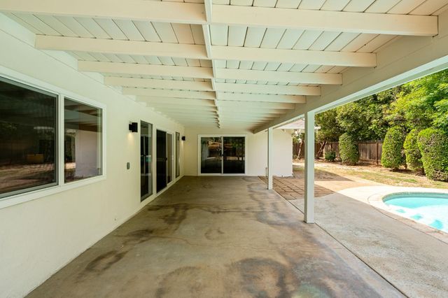 2626 W Scott Avenue, Fresno, CA 93711