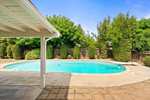 2626 W Scott Avenue, Fresno, CA 93711