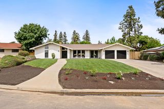 2626 W Scott Avenue, Fresno, CA 93711