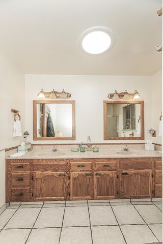 5287 N Gates Avenue, Fresno, CA 93722