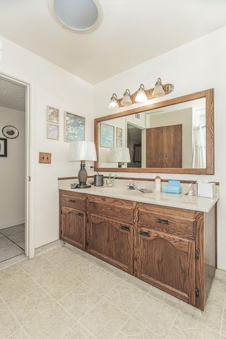 5287 N Gates Avenue, Fresno, CA 93722