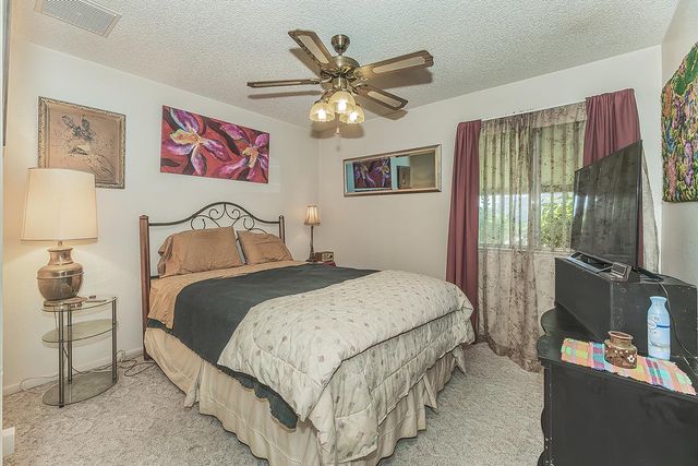 5287 N Gates Avenue, Fresno, CA 93722