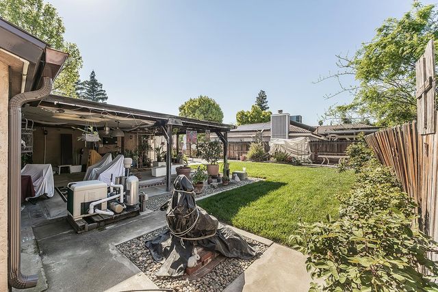 5287 N Gates Avenue, Fresno, CA 93722