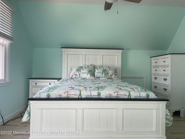 68 E Pacific Way, Lavallette, NJ 08735