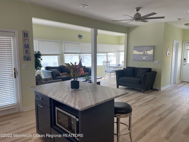 68 E Pacific Way, Lavallette, NJ 08735