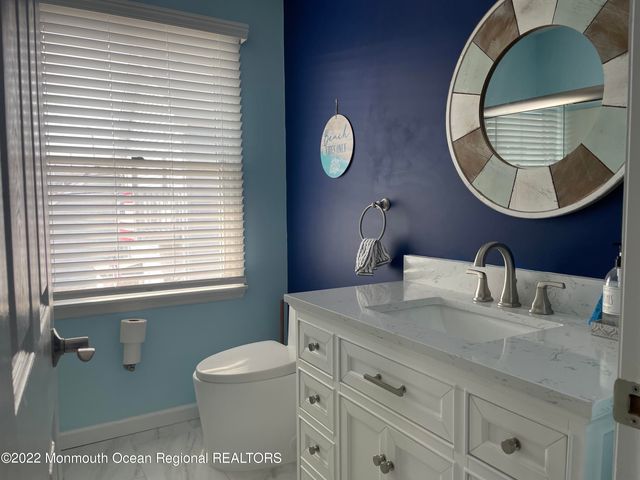 68 E Pacific Way, Lavallette, NJ 08735