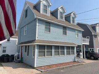 68 E Pacific Way, Lavallette, NJ 08735