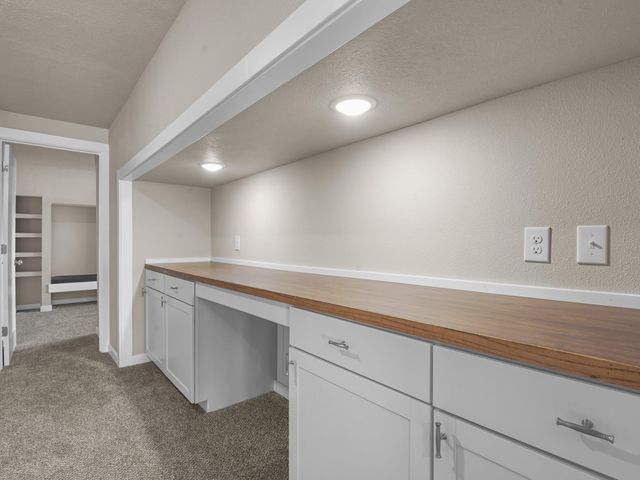 1140 W Glass Ave, Spokane, WA 99205