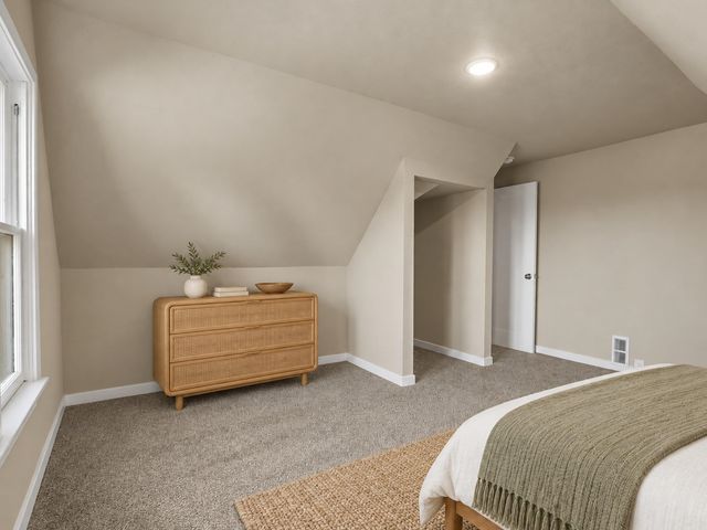 1140 W Glass Ave, Spokane, WA 99205