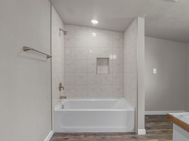 1140 W Glass Ave, Spokane, WA 99205