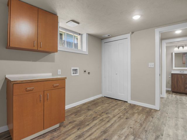 1140 W Glass Ave, Spokane, WA 99205