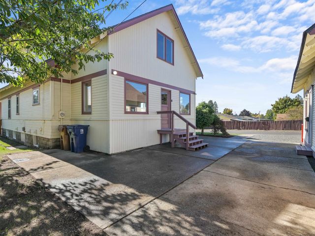 1140 W Glass Ave, Spokane, WA 99205