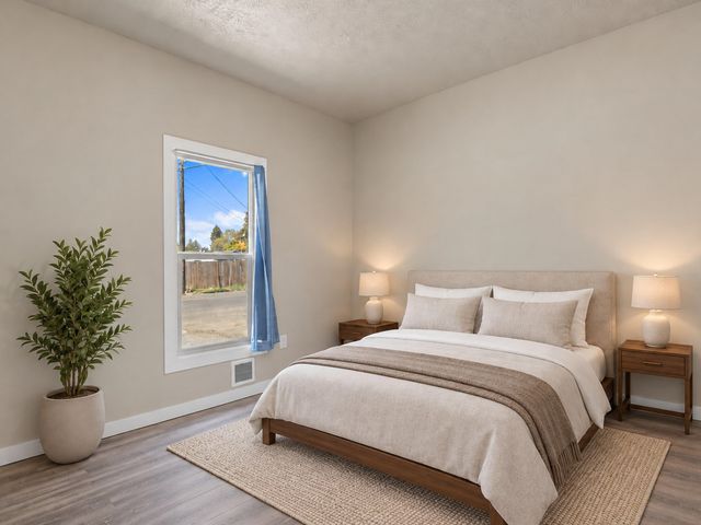 1140 W Glass Ave, Spokane, WA 99205