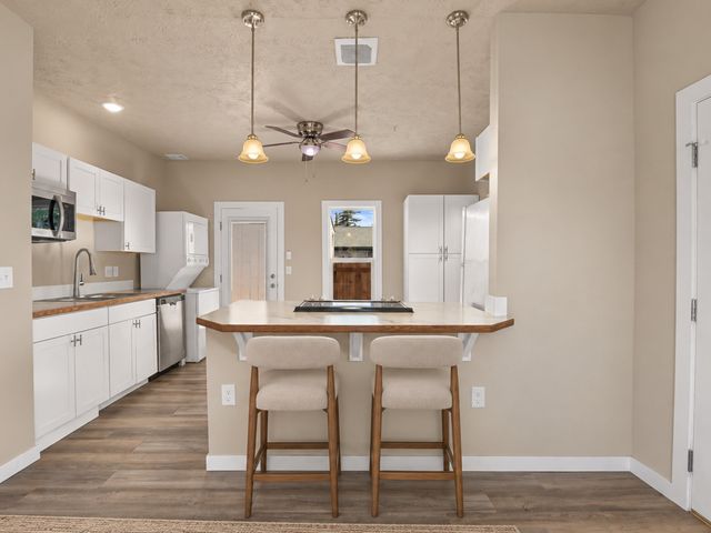 1140 W Glass Ave, Spokane, WA 99205