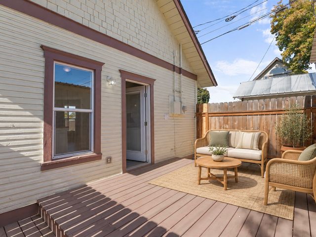 1140 W Glass Ave, Spokane, WA 99205