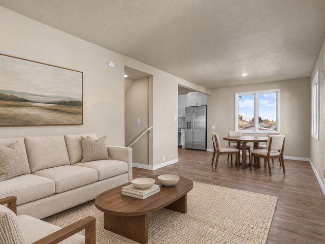 1140 W Glass Ave, Spokane, WA 99205