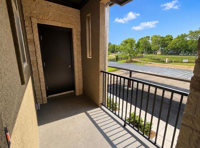 2112 Fm 3186 E5, Onalaska, TX 77360