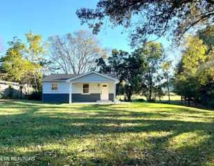 6227 Atkins Rd, Knoxville, TN 37918