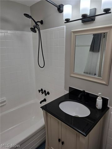 12520 Edgewater Drive 510, Lakewood, OH 44107