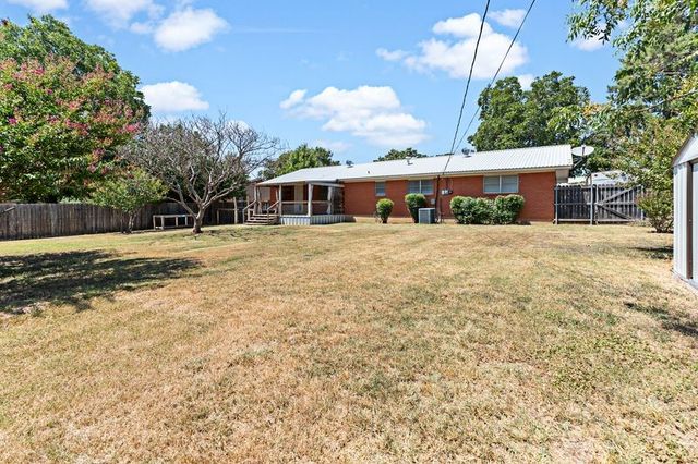 741 E 6th Street, Baird, TX 79504