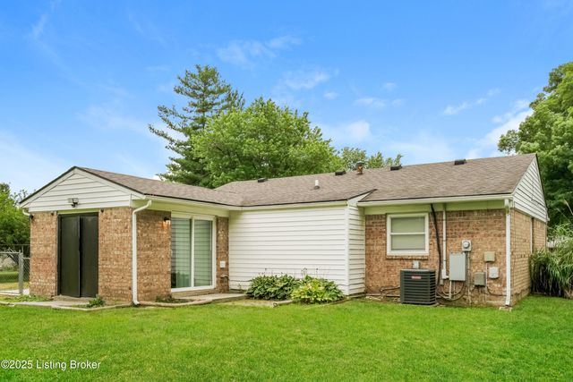 10901 Altsheler Pl, Louisville, KY 40229