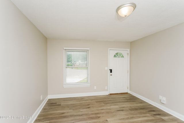 10901 Altsheler Pl, Louisville, KY 40229