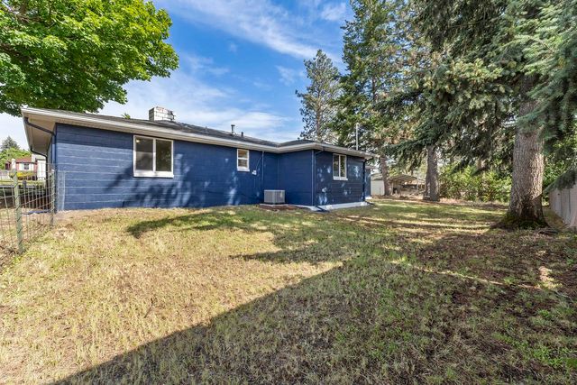 3721 N Ash St, Spokane, WA 99205