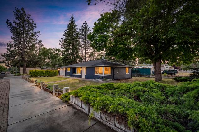 3721 N Ash St, Spokane, WA 99205