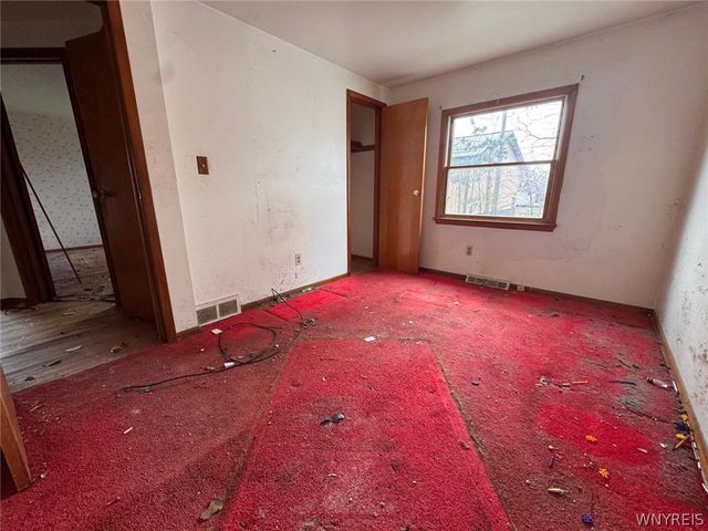 40 Marie Avenue, Cheektowaga, NY 14227