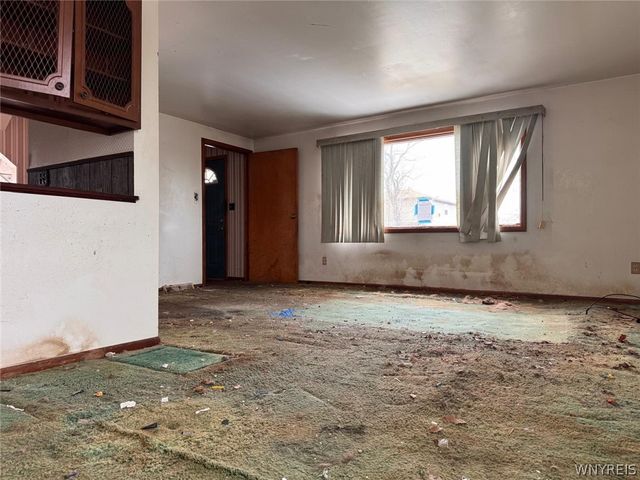 40 Marie Avenue, Cheektowaga, NY 14227