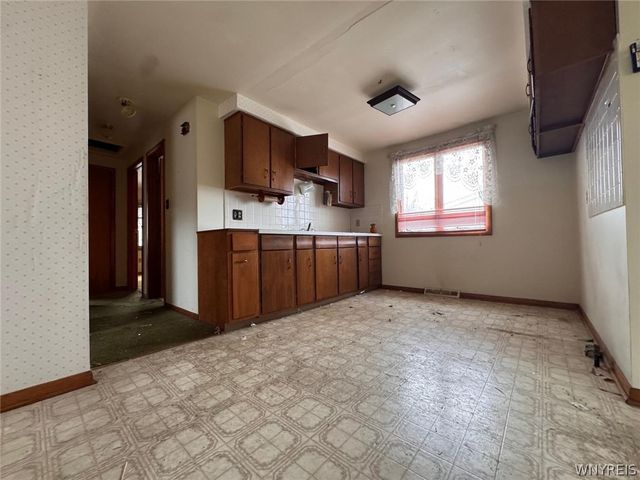 40 Marie Avenue, Cheektowaga, NY 14227