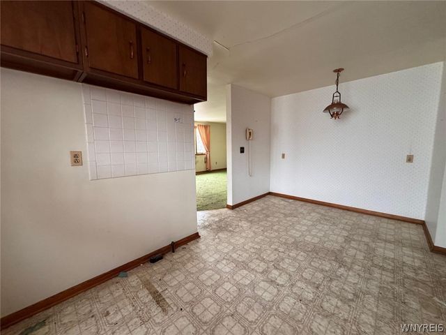 40 Marie Avenue, Cheektowaga, NY 14227