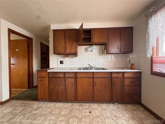 40 Marie Avenue, Cheektowaga, NY 14227