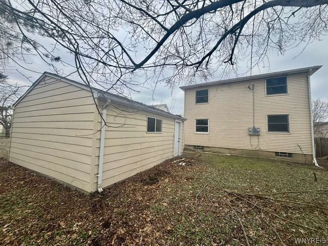 40 Marie Avenue, Cheektowaga, NY 14227