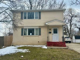 40 Marie Avenue, Cheektowaga, NY 14227