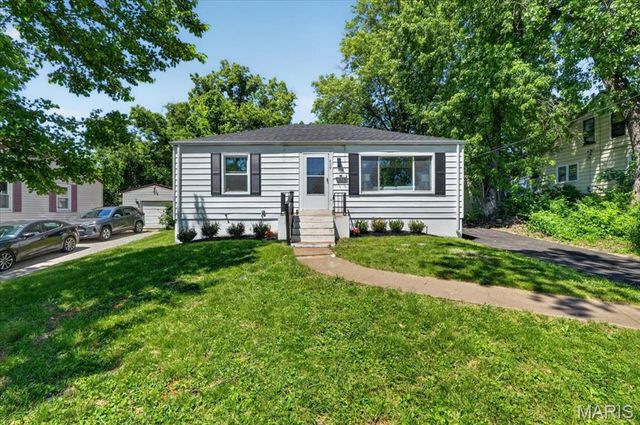 439 E Elliott Avenue, Kirkwood, MO 63122