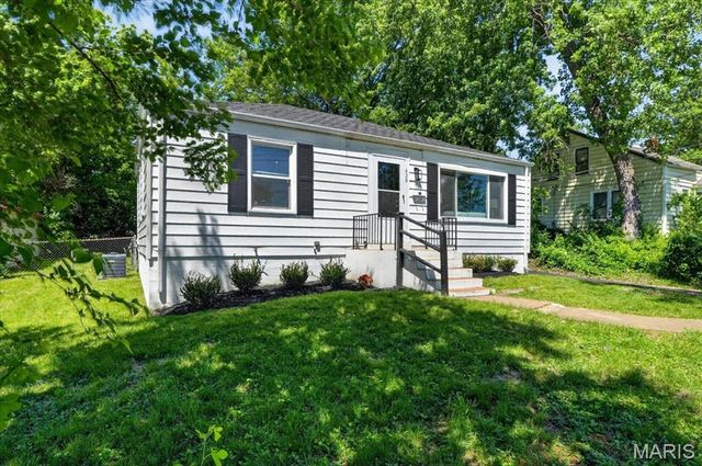 439 E Elliott Avenue, Kirkwood, MO 63122