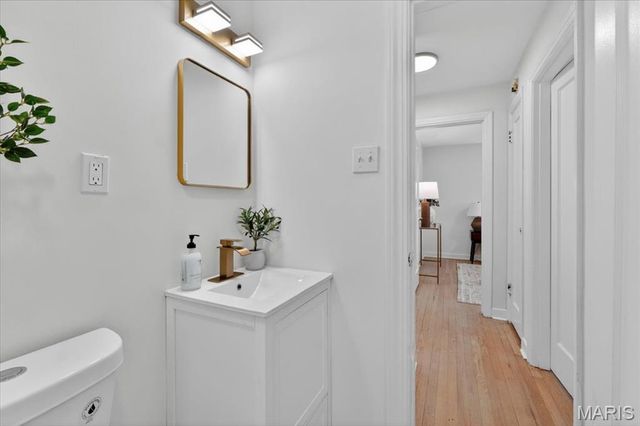 439 E Elliott Avenue, Kirkwood, MO 63122
