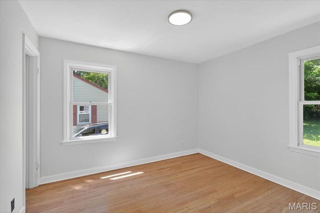 439 E Elliott Avenue, Kirkwood, MO 63122