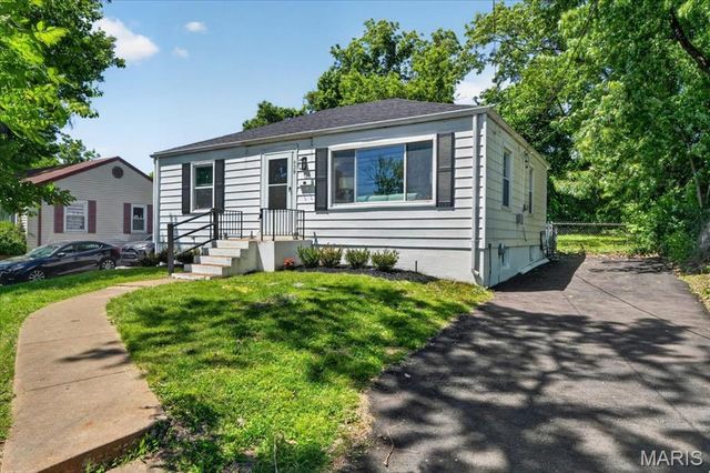 439 E Elliott Avenue, Kirkwood, MO 63122