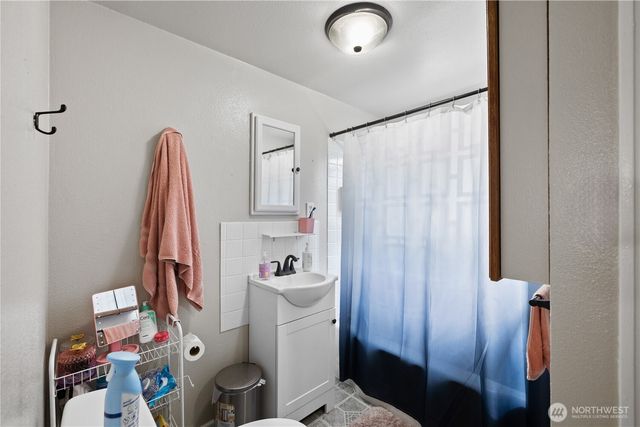 7121 Rainier Drive, Everett, WA 98203