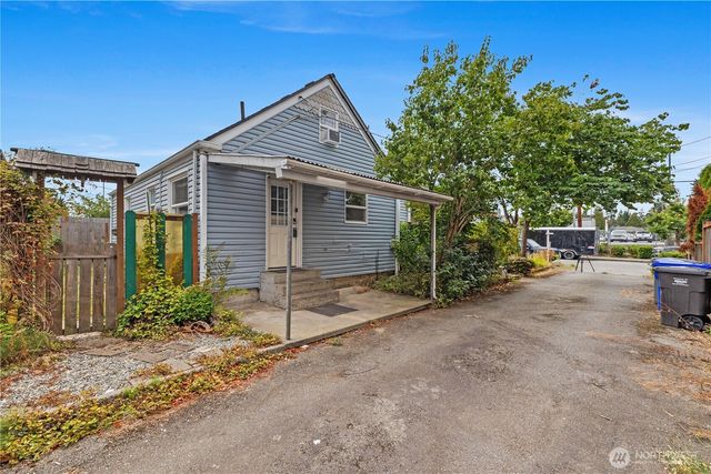 7121 Rainier Drive, Everett, WA 98203