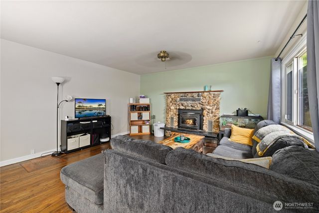 7121 Rainier Drive, Everett, WA 98203