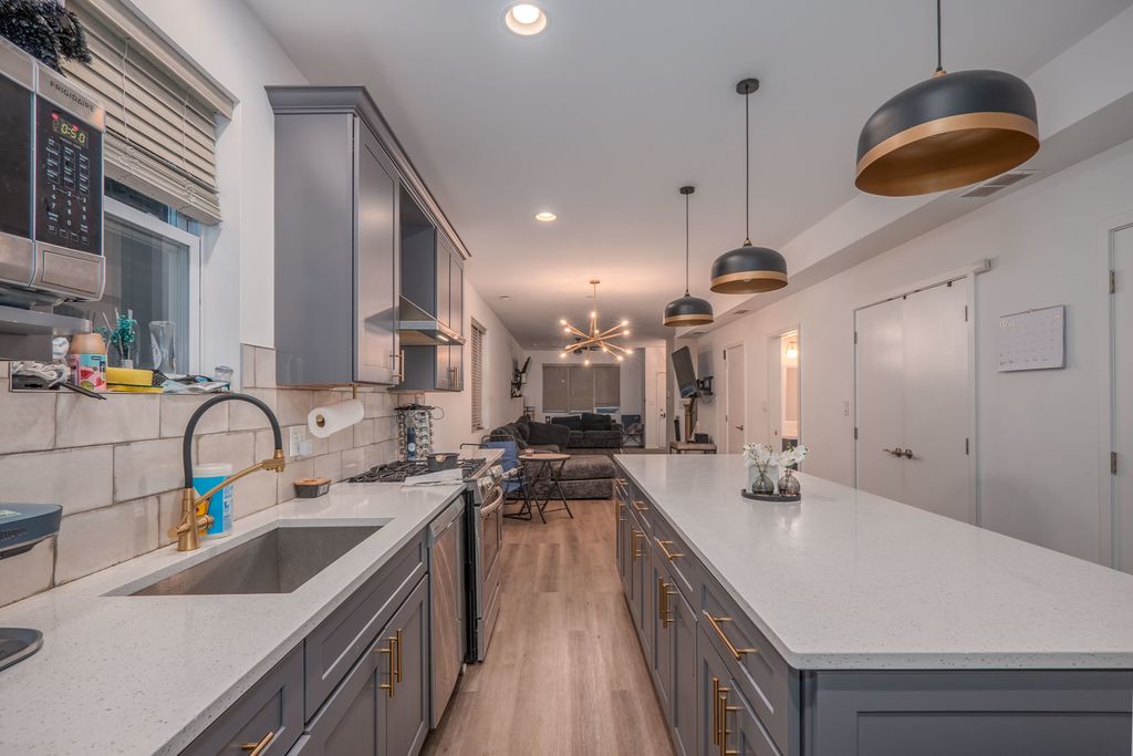 6552 S Evans Avenue, Chicago, IL 60637 — photo 4