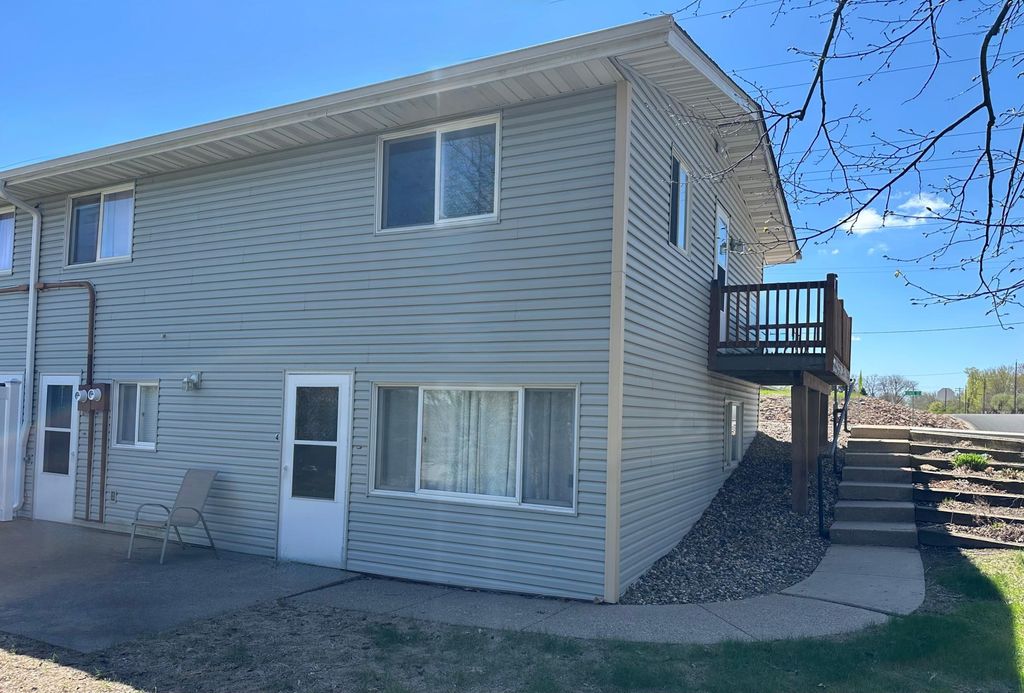 520 W State Street, Belle Plaine, MN 56011 — photo 3