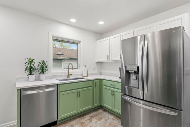 3314 Washington Street, Mchenry, IL 60050