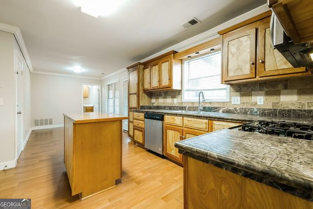 5020 Amber Way NW, Acworth, GA 30102