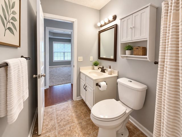 300 Fair Haven Dr, Clarksville, TN 37043