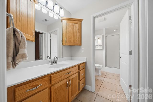 3315 47th Avenue Place NE, Hickory, NC 28601