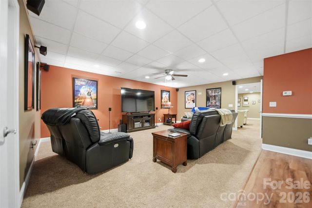 3315 47th Avenue Place NE, Hickory, NC 28601
